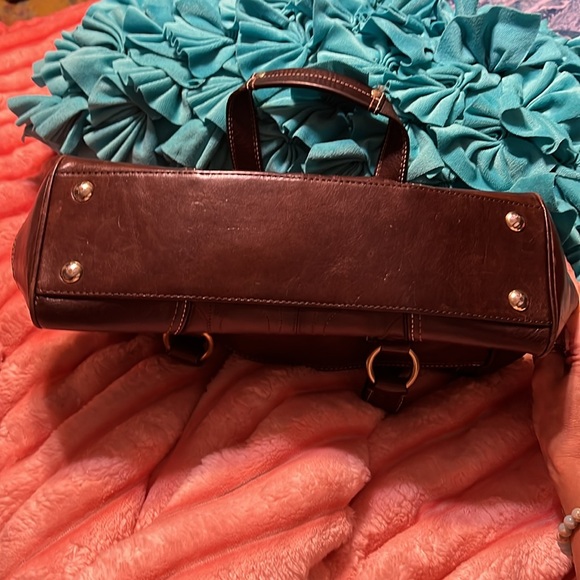 Coach limited edition Hamptons leather embossed satchel - Picture 2 of 11